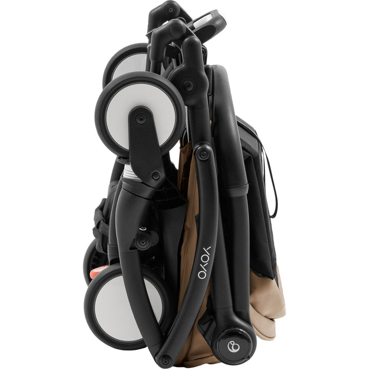 Stokke Taupe YOYO⁵ Newborn Pack with ventilation windows