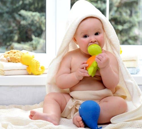 pvc free natural rubber bath toy from caa ocho 