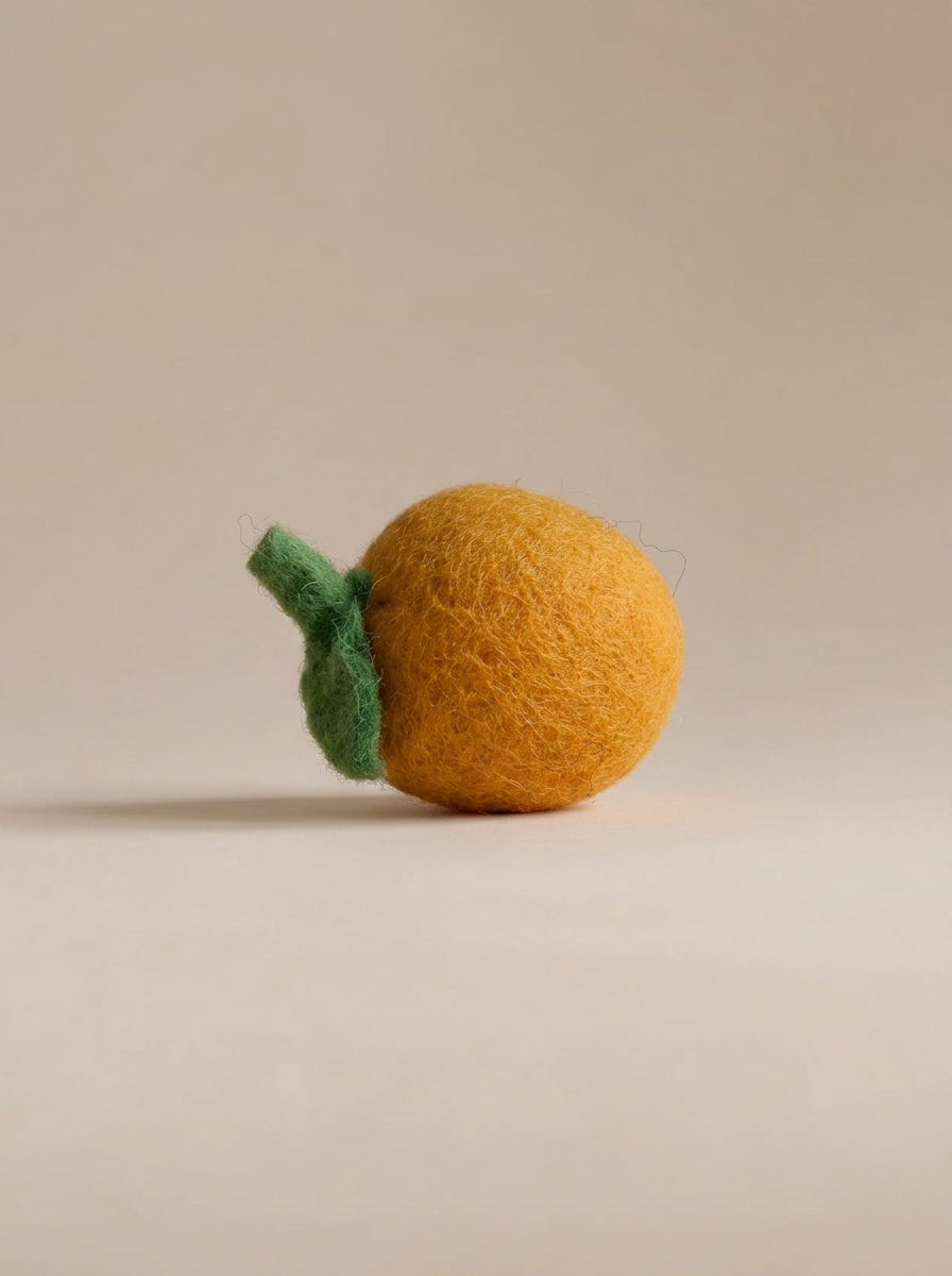 Felt Orange play food by Kaddu, perfect for Waldorf pretend cooking