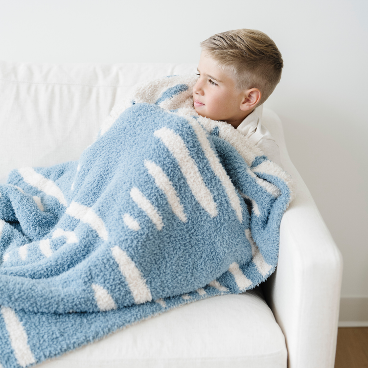 Saranoni Double-Layer BAMBONI¨ Toddler Blankets in Triangle elevates nursery coziness for best baby blanket choices.