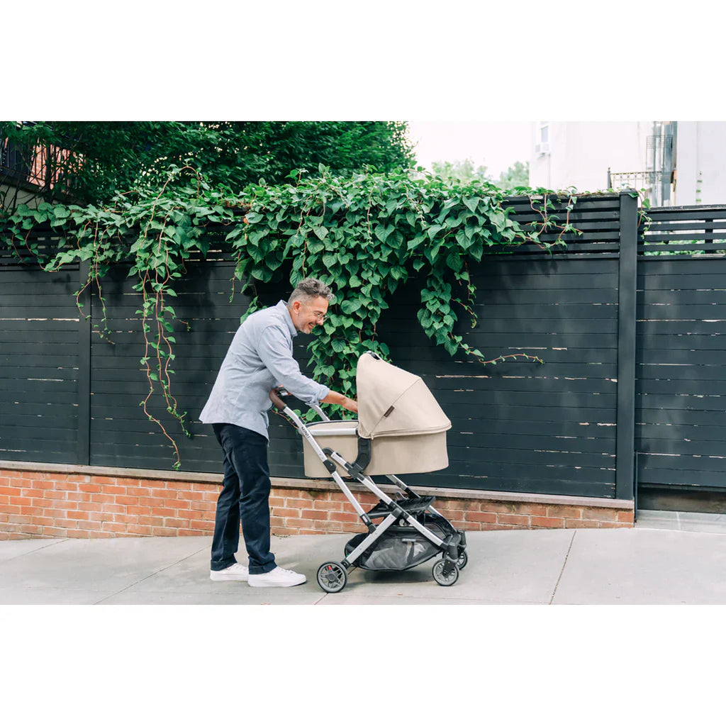 Uppababy portable bassinet V3 in Declan