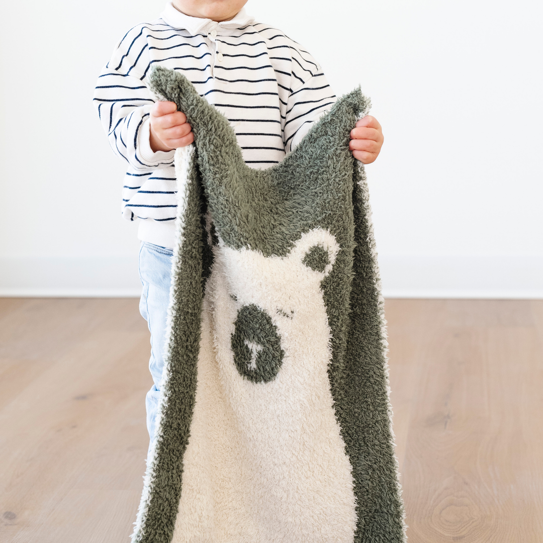 Luxuriously cozy, the Saranoni BAMBONI¨ Receiving Blanket in Bear is perfect for baby receiving blankets.