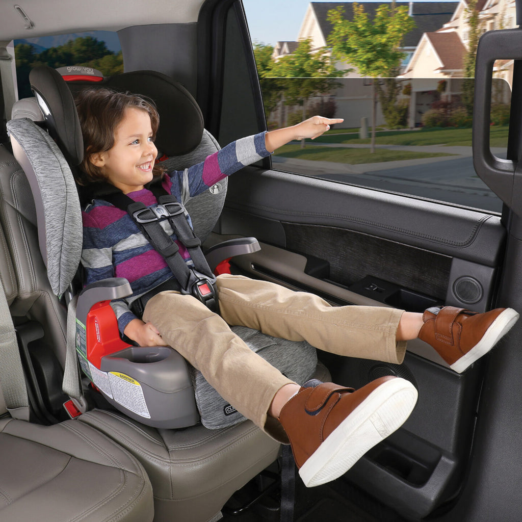 Britax Harness-2-Booster ClickTight in Cool Gray, a reliable and easy-to-install Britax clicktight car seat.