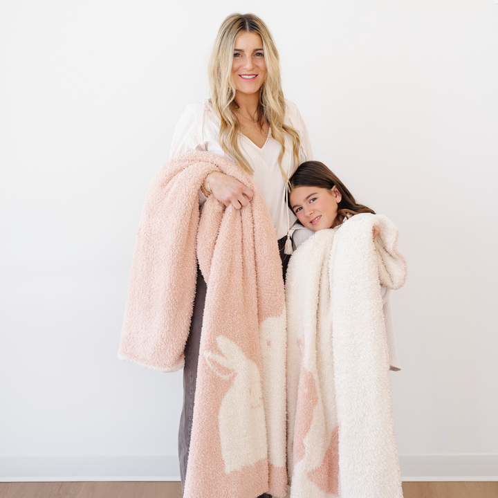 The Saranoni Double-Layer BAMBONI¨ Toddler Blankets in Bunny feels ultra buttery and luxe as baby blanket.
