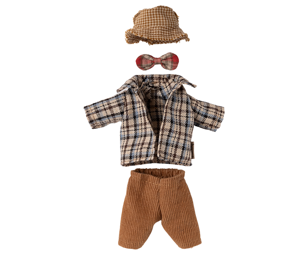 Maileg Grandad Mouse Clothes displayed in a cozy vintage style, perfect for any Maileg mouse outfit collection.