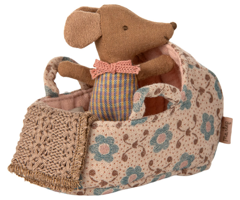 A sweet Maileg Mouse Carry Cot displayed in soft tones, ideal for creating playful Maileg mouse moments.
