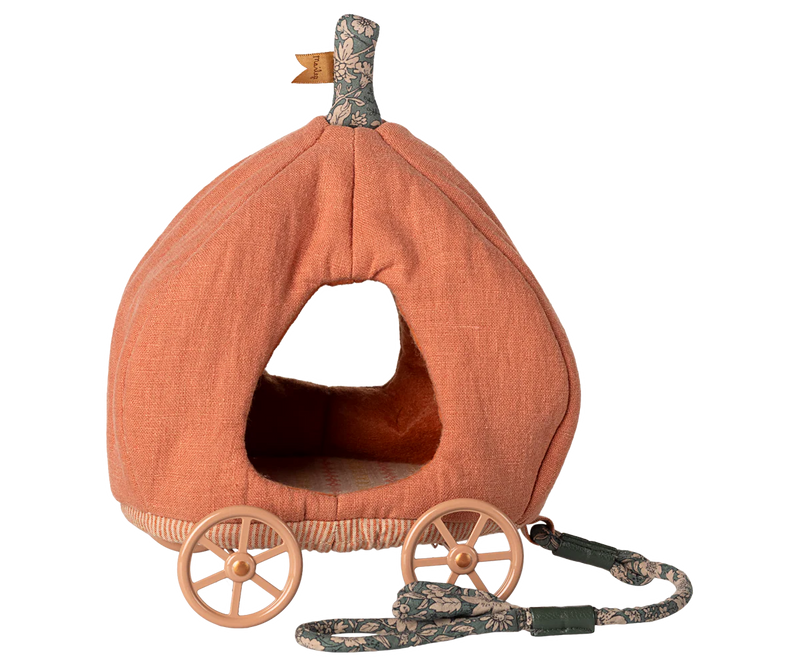 MailegÕs Mouse Pumpkin Carriage displayed in a whimsical scene, perfect for any Maileg mouse collection.