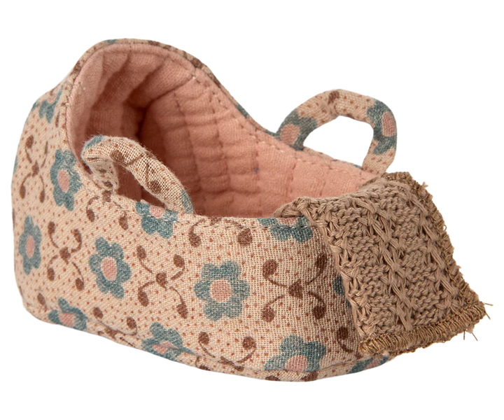 Carry Cot, Baby Mouse