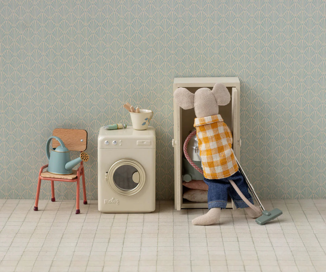 For a mini dollhouse home, the Maileg Mouse - Off White Washing Machine adds realistic role-play fun
