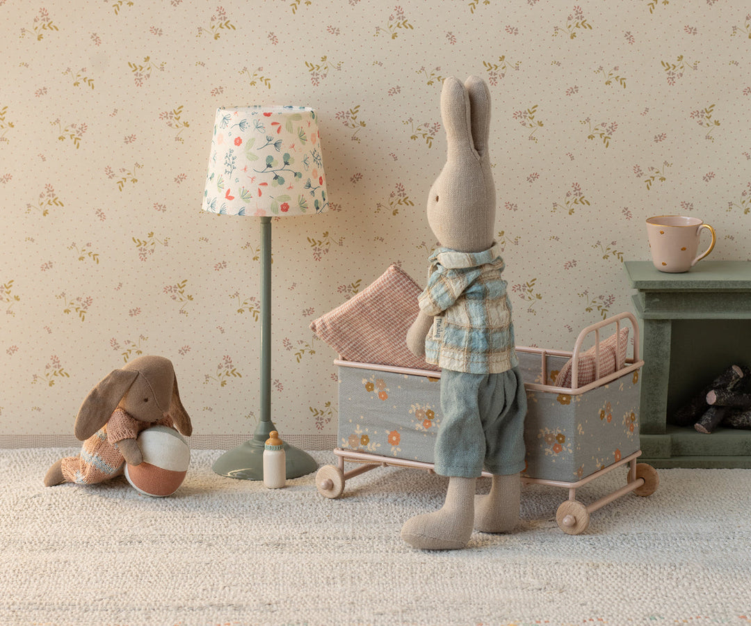 The Maileg Bunny Set Micro in Brown/Dusty Rose showcases sweet details, perfect for styling within a Maileg themed room.