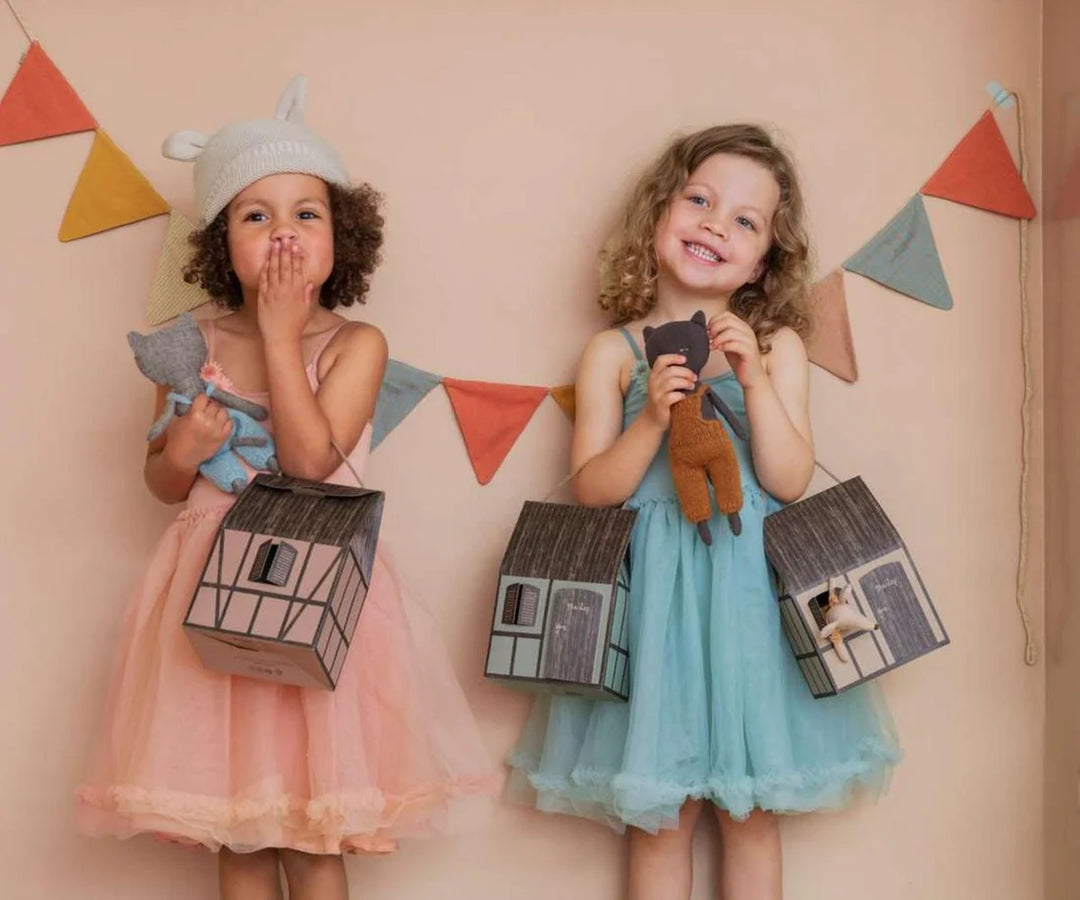 Mum Mouse in MailegÕs Queen Dress brings elegance to every Maileg dollhouse setup