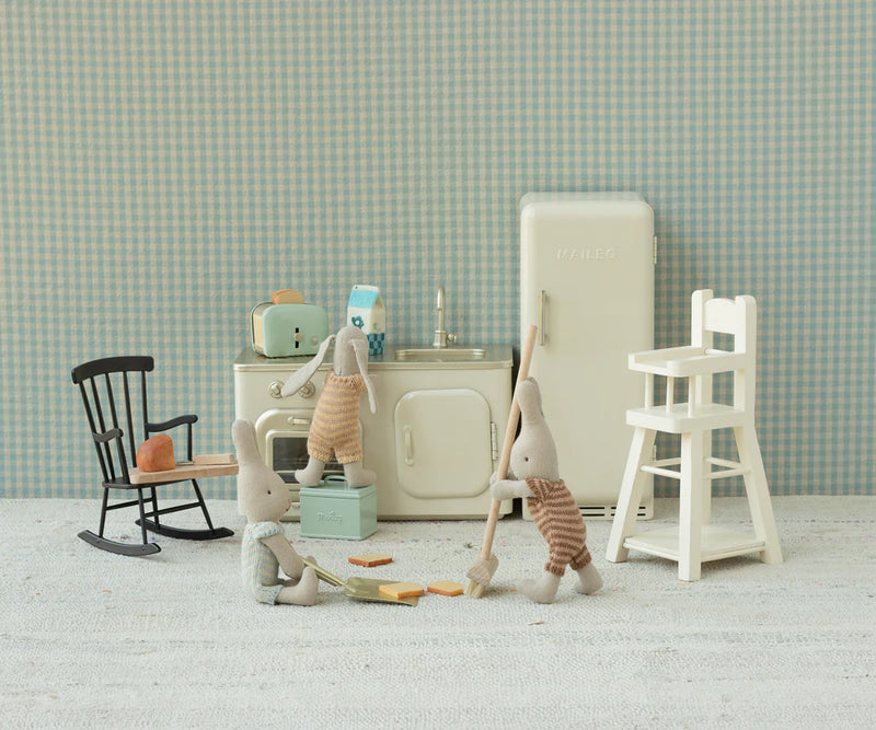 Miniature Kitchen