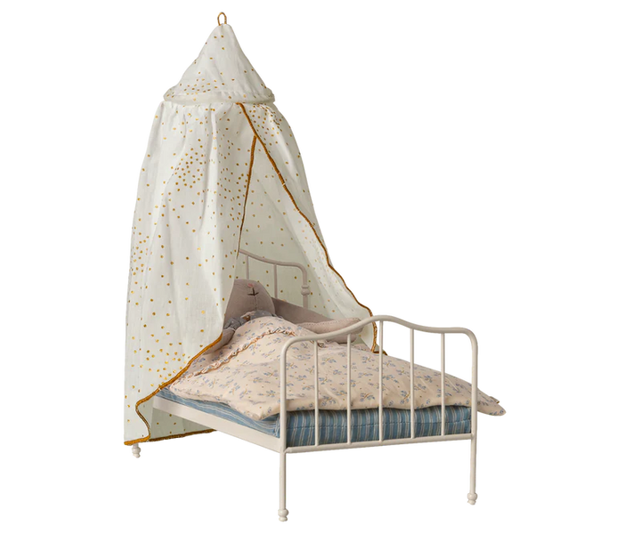 Delicate details make the Maileg Bed Canopy, Miniature in off white a charming addition to Maileg nursery toys collections
