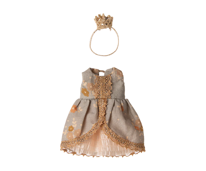 Elegant and detailed, the Maileg Princess Dress transforms Big Sister Mouse into a favorite among doll accessories