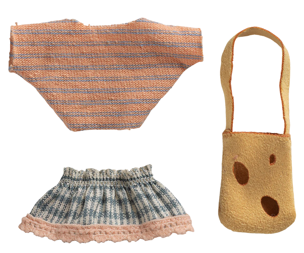 Maileg Little Sister Mouse with Bag detail - embroidered dress and miniature bag for Maileg girl mouse