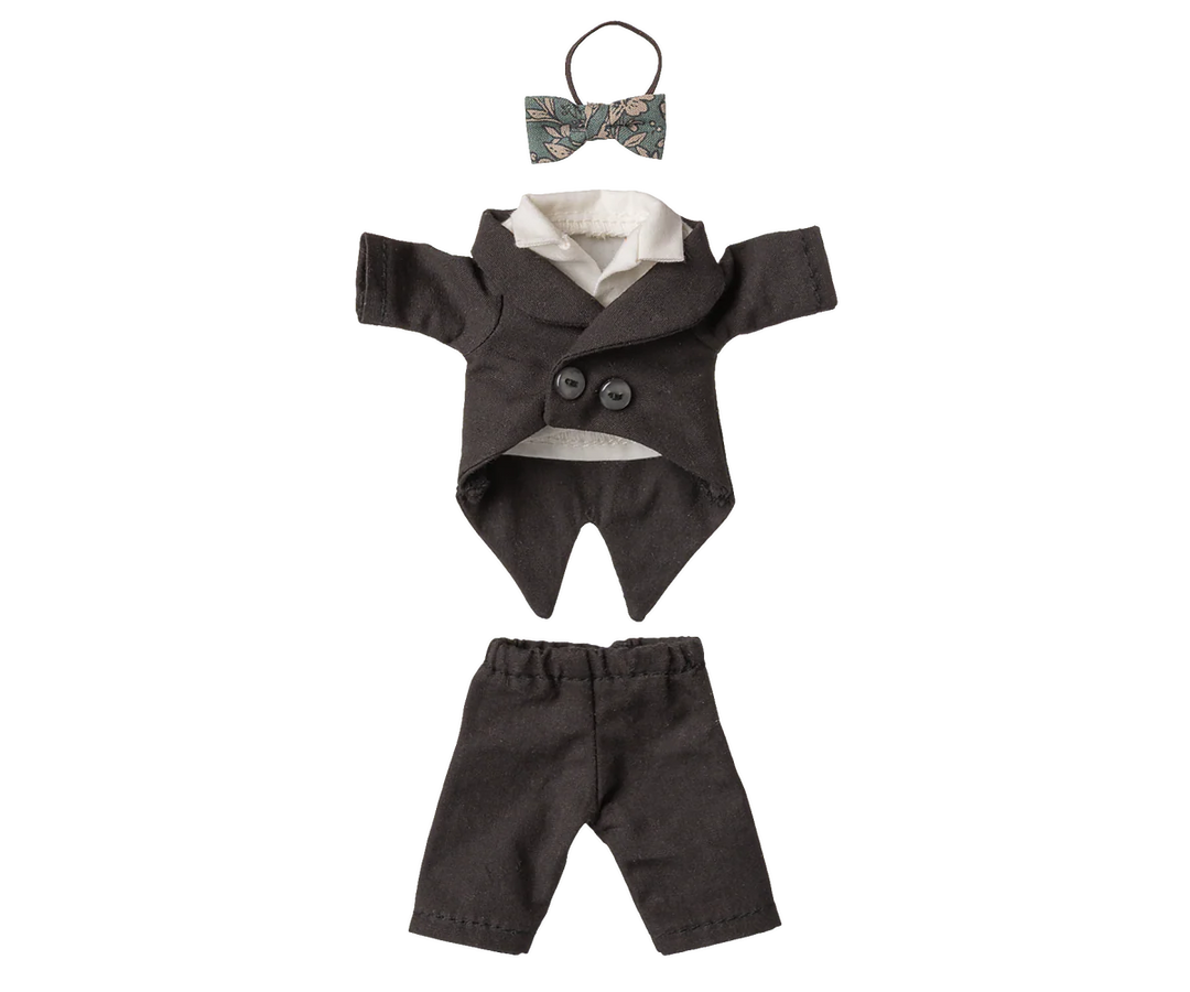 Maileg Wedding Suit Dad Mouse side view - Maileg mouse groom outfit with jacket and trousers