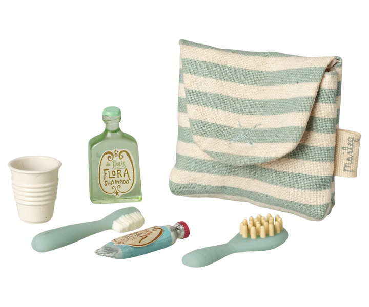 Maileg Mouse Toothbrush Set Blue Stripe – children's toothbrush holder with two toothbrushes in blue stripe design, flat lay