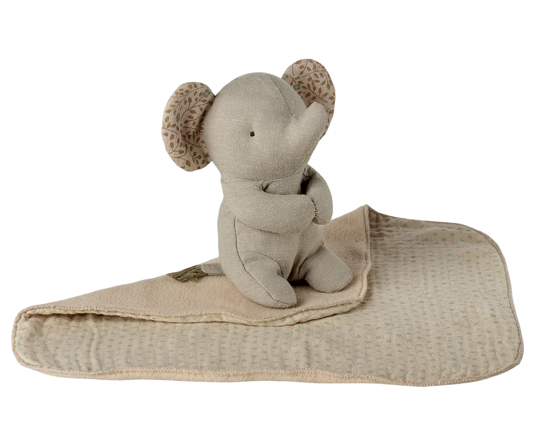 Maileg Mini Elephant Lullaby Friend Iron Grey with pull cord – side view showing lullaby music pull cord on soft grey elephant