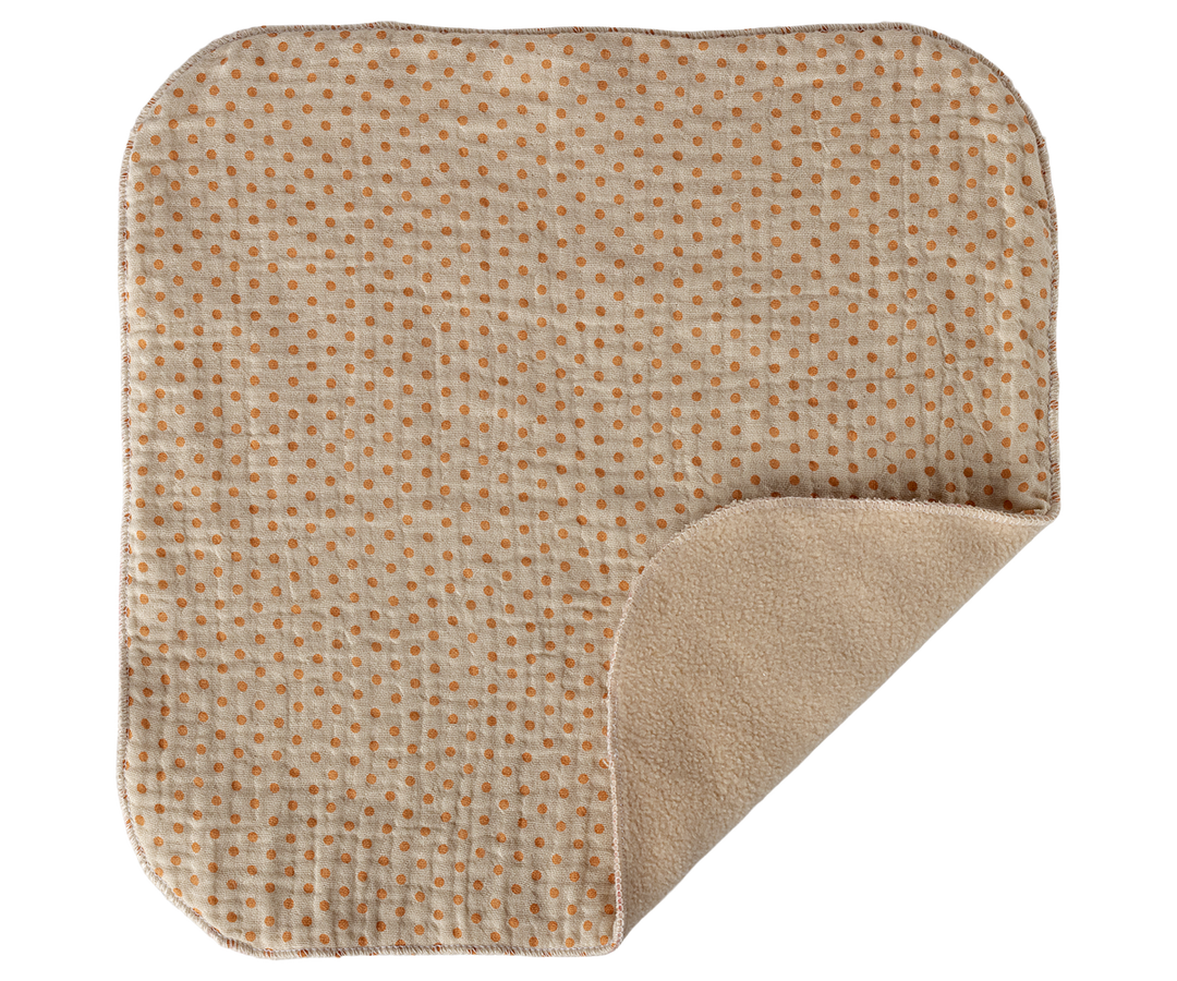 Maileg Lullaby Friends Pig Mini cuddle cloth close-up, waffle knit texture natural linen baby comforter