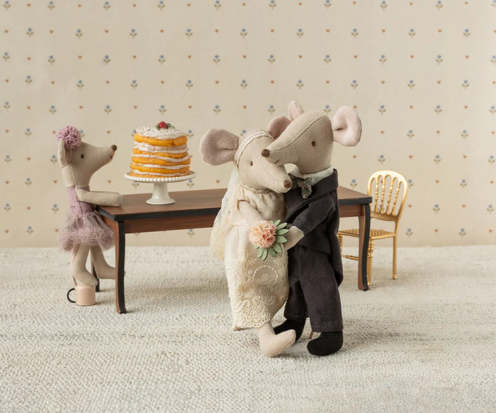 Maileg Wedding Mice Couple styled scene – bride and groom Maileg mouse dolls displayed in wedding vignette