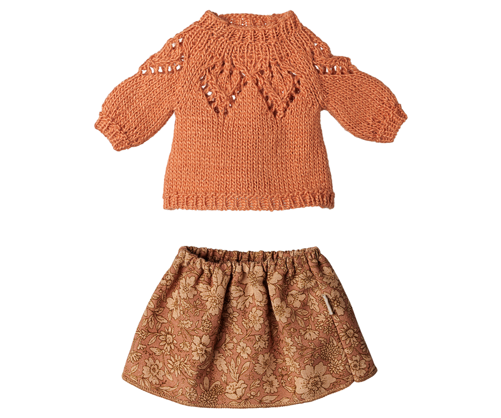 Maileg knitted sweater and floral skirt, mouse clothing set laid flat for Medium mice