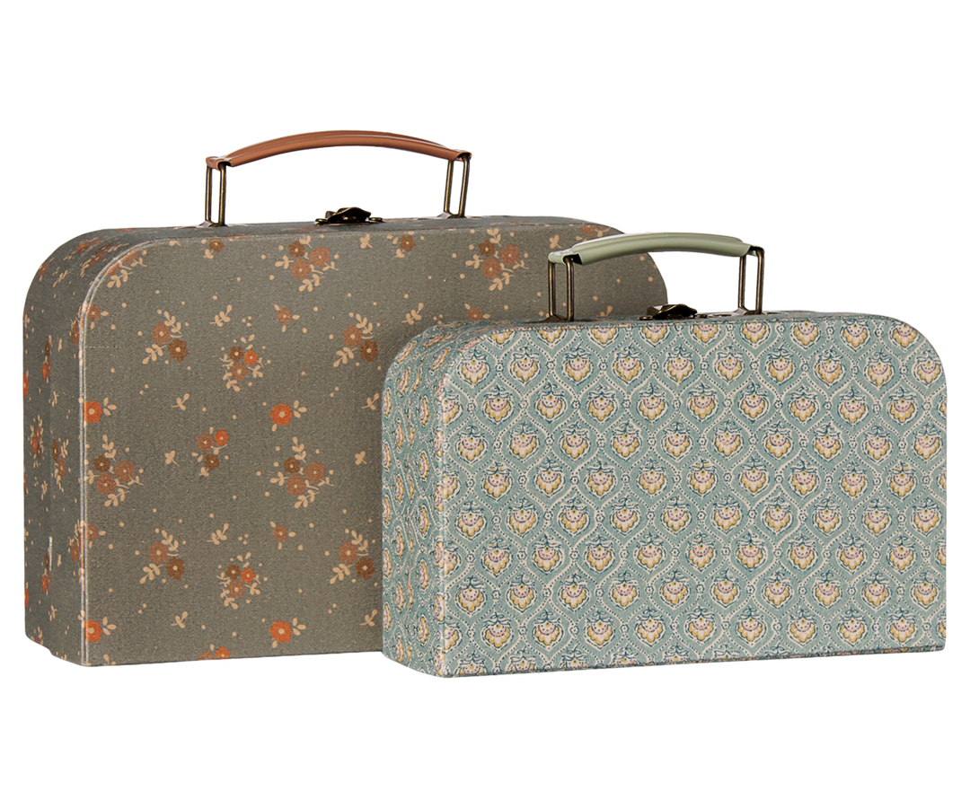 Small suitcase nested inside the large Michette case, Maileg two-piece dollhouse storage