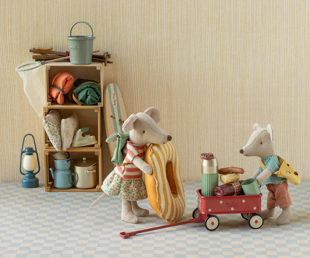 Red dotted Maileg mouse wagon, miniature metal pull toy for garden and picnic storytelling