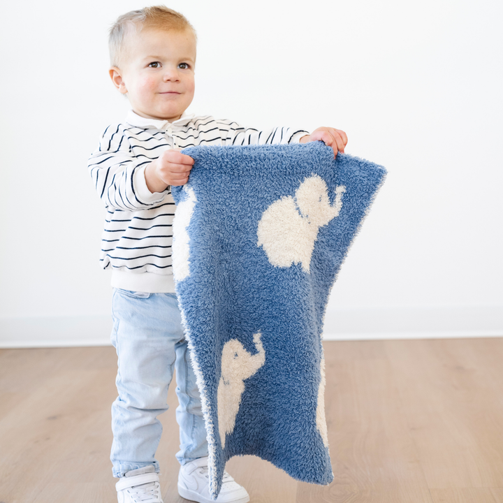 Cuddle your little one with the Saranoni Double-Layer BAMBONI¨ Mini Blanket in Elephant, a plush and durable baby blanket essential.