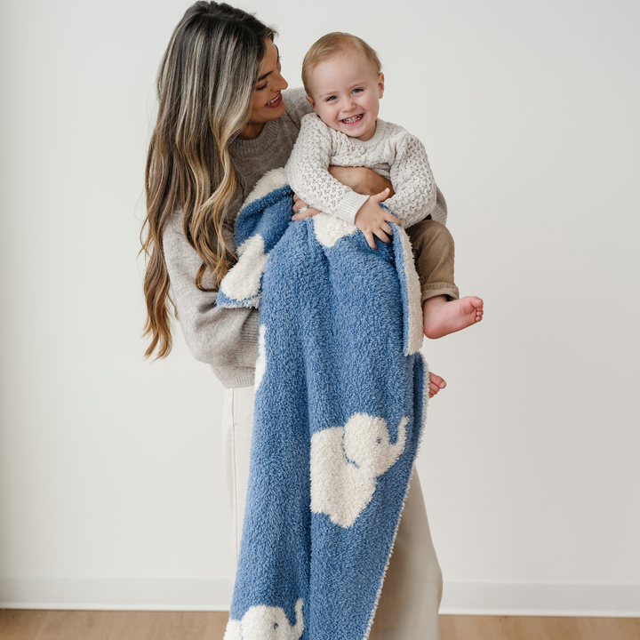 SaranoniÕs BAMBONI¨ Receiving Blanket in Elephant is crafted for everyday use as one of the best baby blankets.