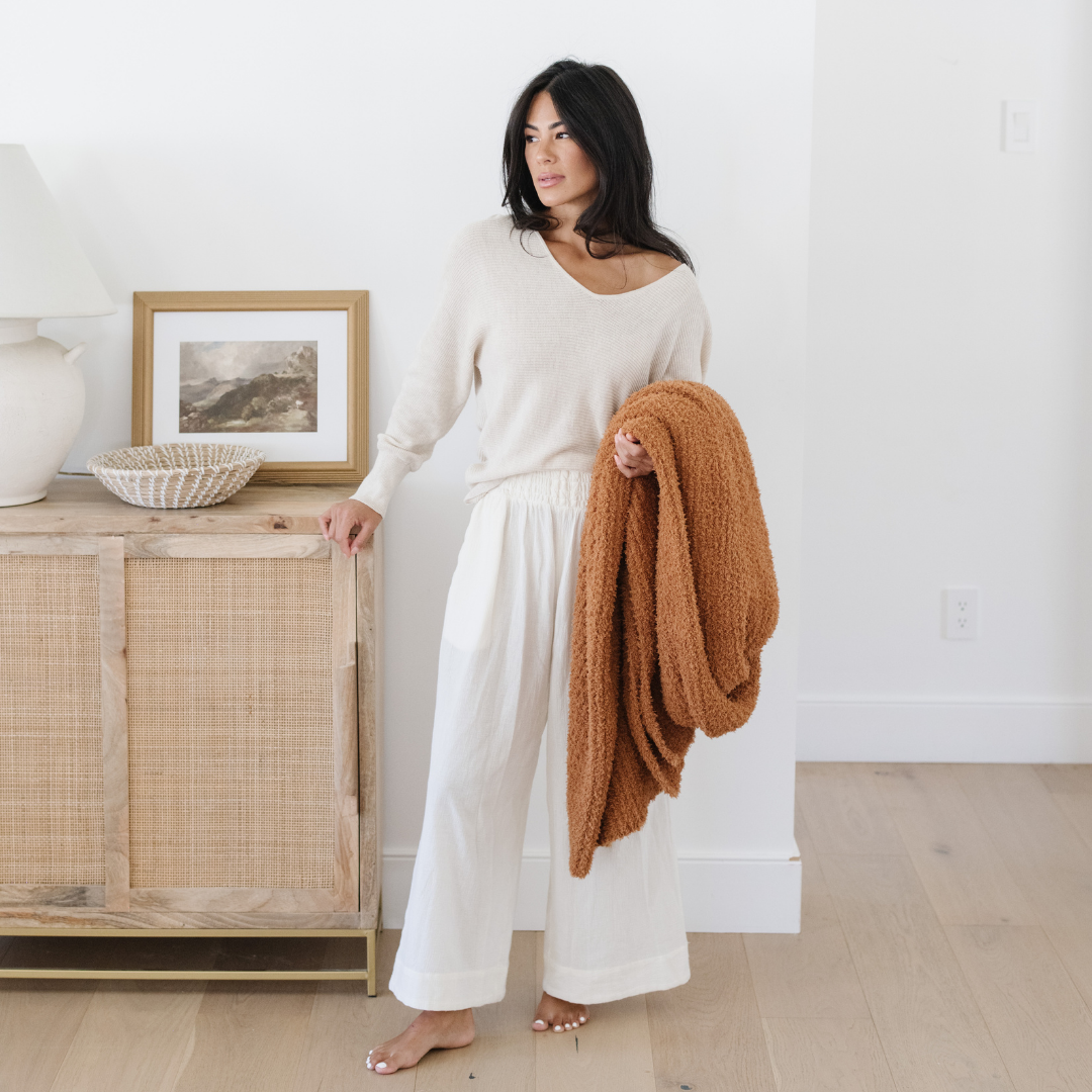 Ginger Saranoni Ribbed BAMBONI¨ Throw Blanket stands out with rich warmth and fits into the Best baby blankets category.