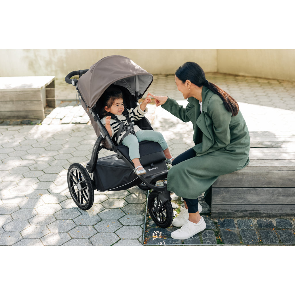 UPPAbaby Ridge Jogging Stroller with 5-point harness for maximum child safety