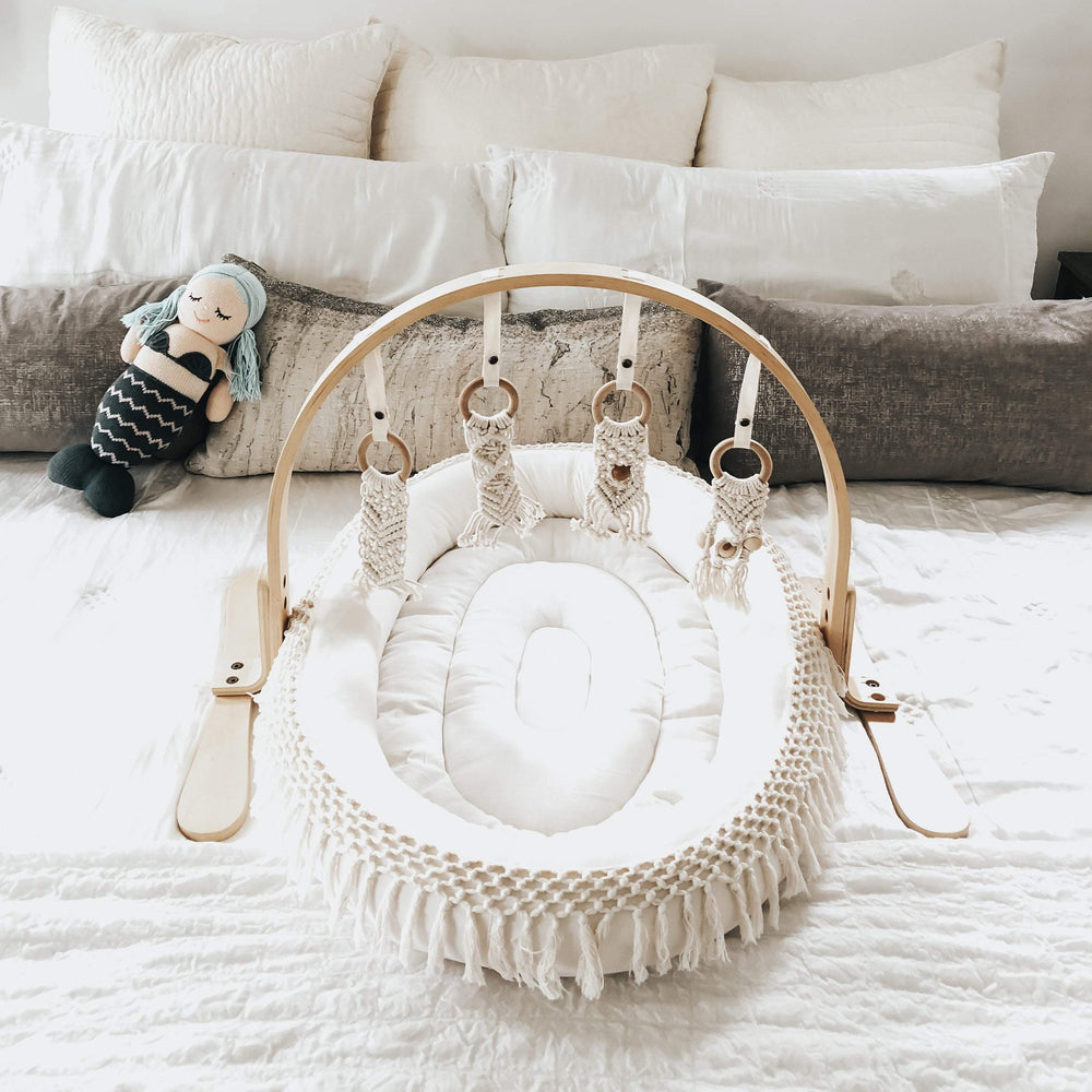 Designed for comfort and sustainability, the Finn + Emma Oval Play Mat offers a cozy play areaÑperfect as a natural play mat for newborns.