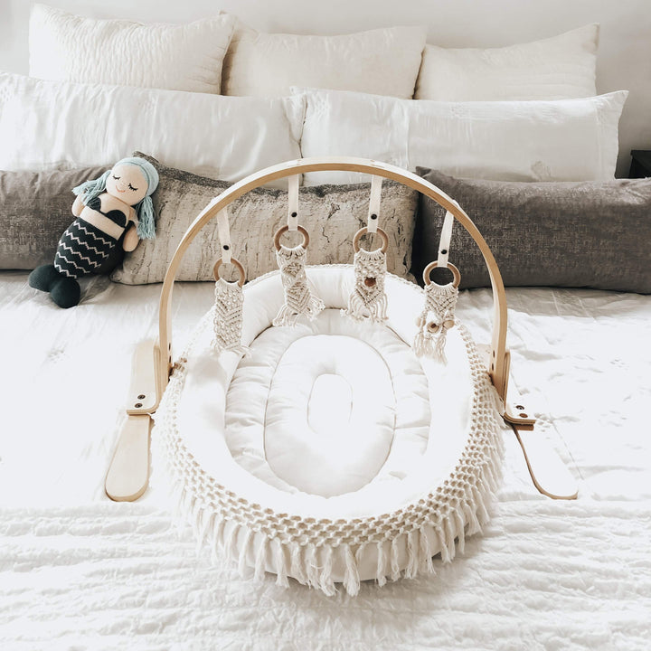 Designed for comfort and sustainability, the Finn + Emma Oval Play Mat offers a cozy play areaÑperfect as a natural play mat for newborns.