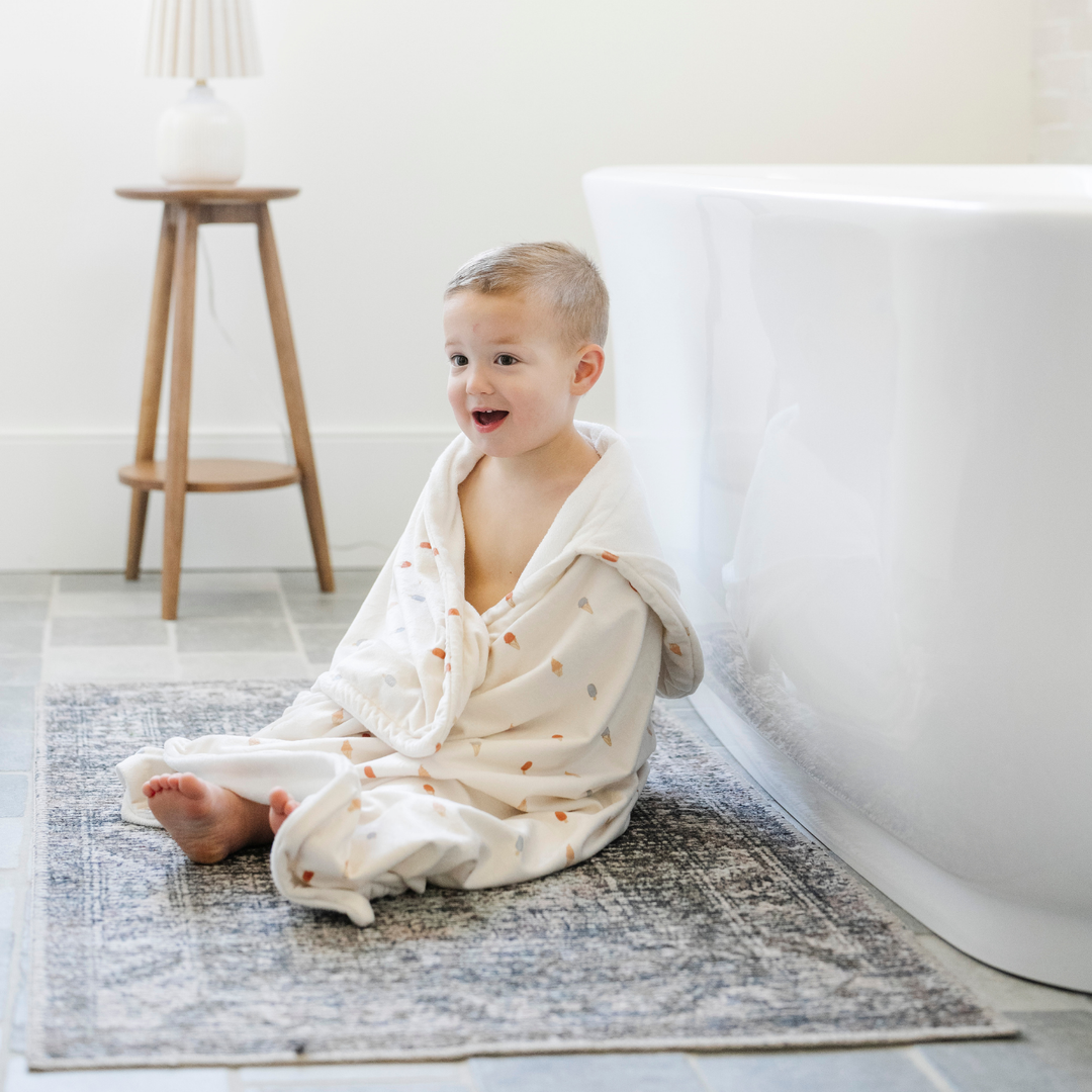 Cuddle and dry your child with Saranoni Hooded Towels in Ice Cream, hooded baby towels made easy.