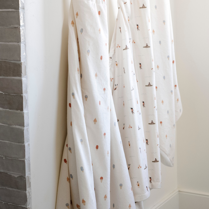 Fun and functional, Saranoni Hooded Towels are toddler hooded bath towels for daily use.