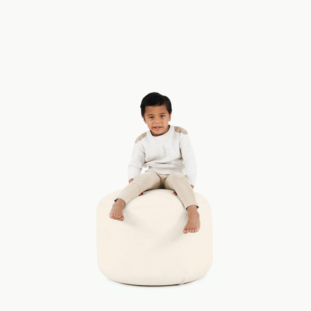 Gathre ivory pouf ottomen
