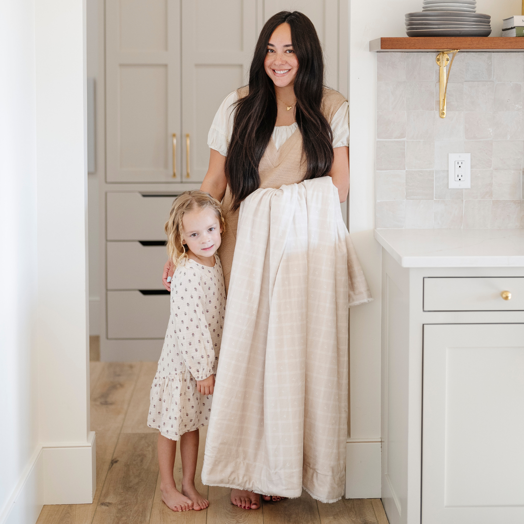 For cuddles and comfort, choose SaranoniÕs Ivy Minky/Lush XL Blanket, best baby blanket.