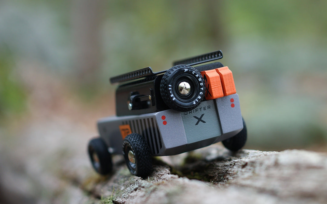 Detail view of the Plantoys Drifter Kodiak captures its bold geometric lines, offering a modern take on the classic toys car.