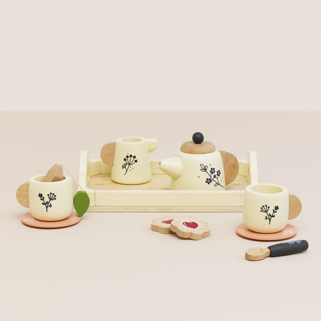 Le Toy Van tea toy kitchen set