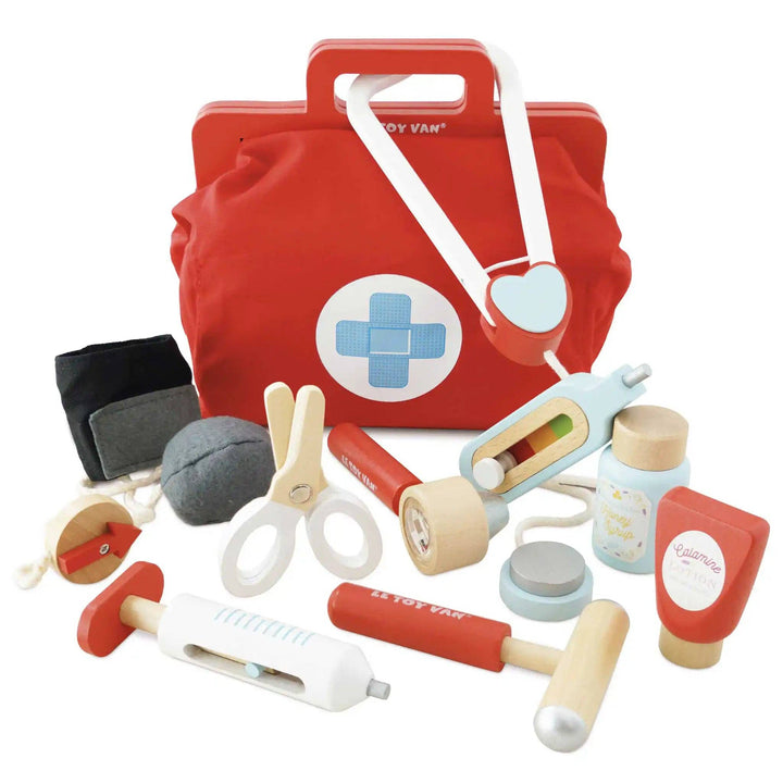 Le Toy Van pretend play doctors set