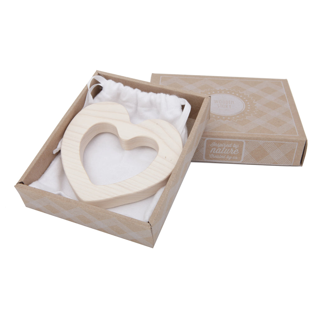 wooden story non-toxic heart teething toy made of wood for children