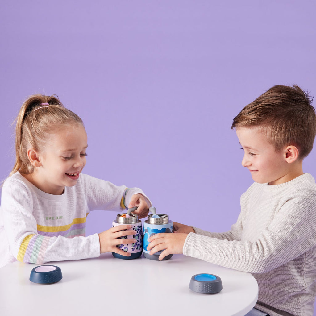 two children playing near insulated mini food jar by b.box