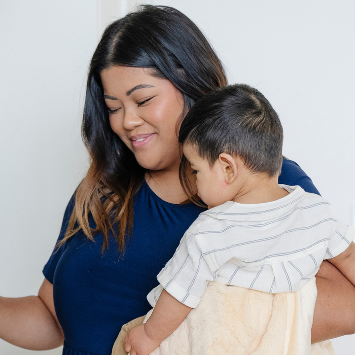 Chiffon elevates the Saranoni Lush Mini Blanket experience with cushy warmth ideal for baby boy blanket style.