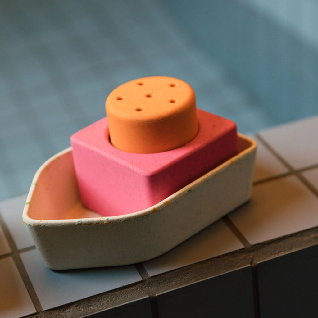 Oli & Carol orange upcycled boat bath toy for kids