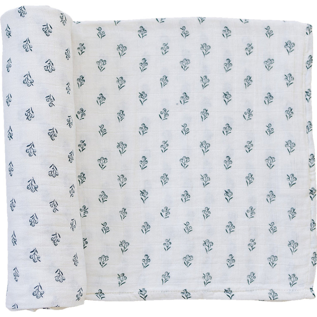 Mebie Baby Cream Berry Muslin Swaddle Blanket keeps your baby cozy with a soft baby swaddle.