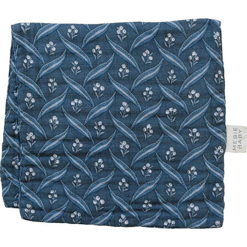 Mebie BabyÕs Navy Berry Muslin Burp Cloth keeps babies clean with soft and absorbent burp cloths.