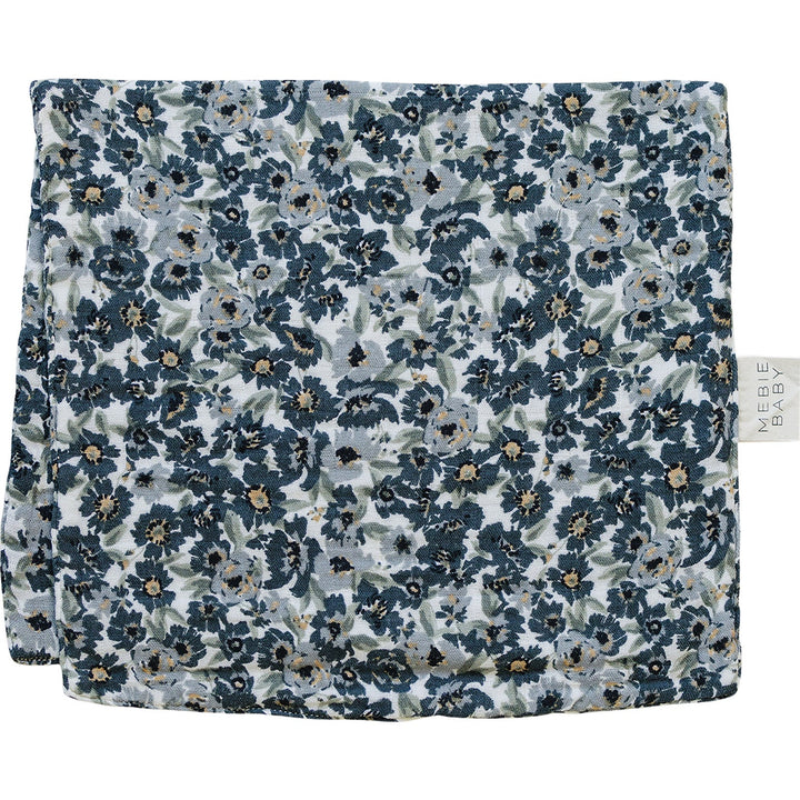 Mebie BabyÕs Liberty Floral Muslin Burp Cloth keeps baby clean with soft, absorbent burp cloths.