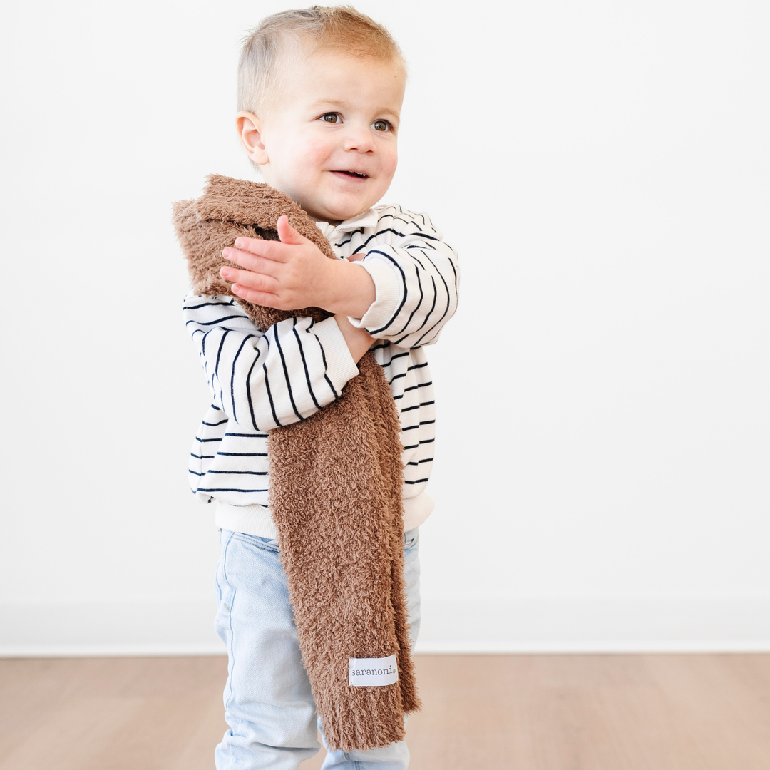 Saranoni BAMBONI¨ Mini Blanket in Pecan, crafted for comfort, is among the best blankets for toddlers and babies alike.