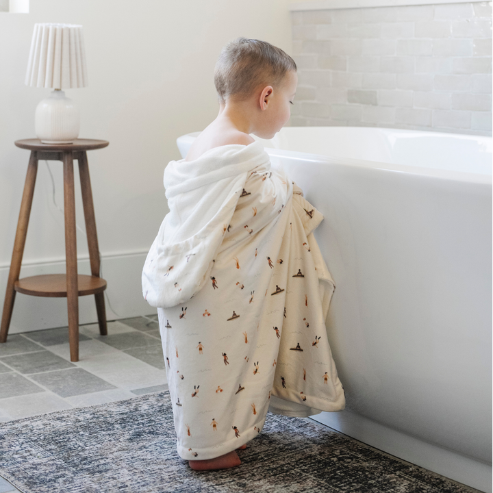 Saranoni Hooded Towels in Poolside, toddler beach towel perfect for summer fun and drying off.