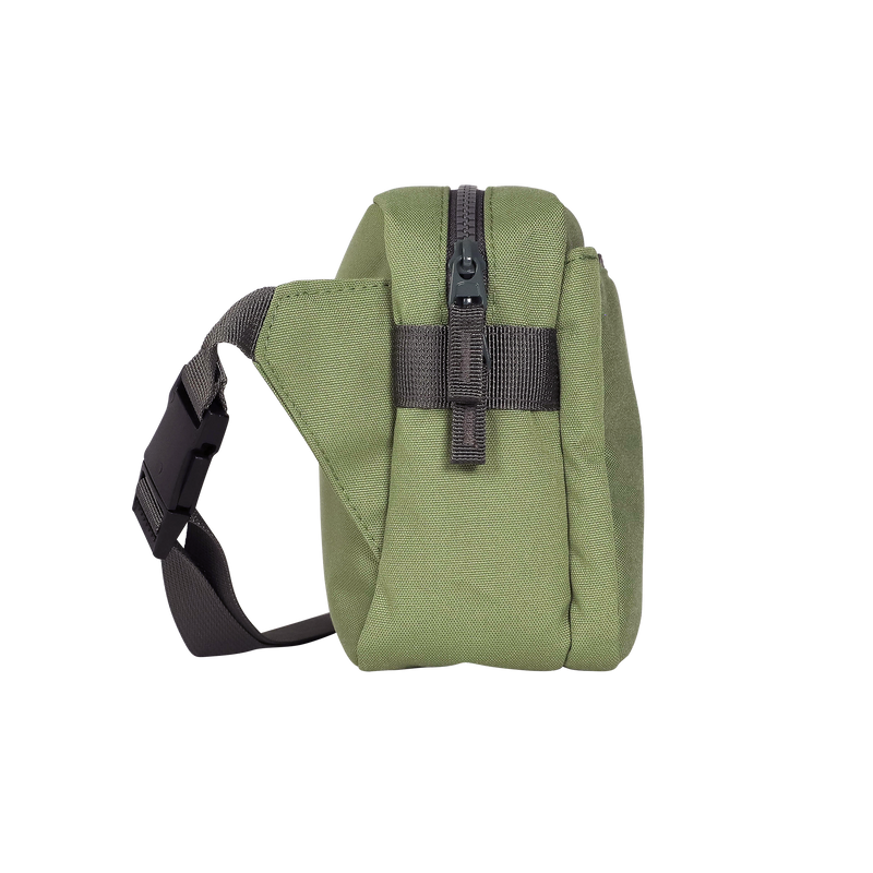 Carry your items in the Little Unicorn Red Rovr Joey Belt Bag - Moss, practical large belt bag